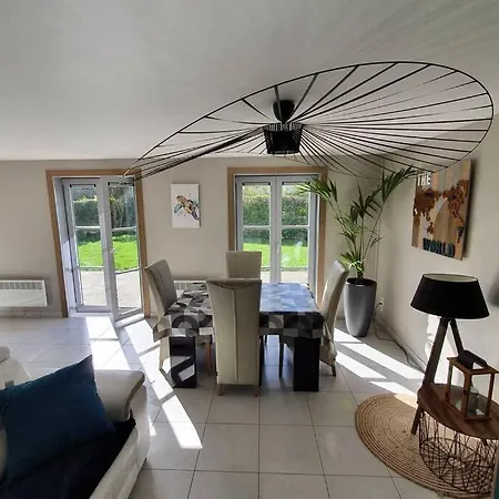 Maison Au Bord De